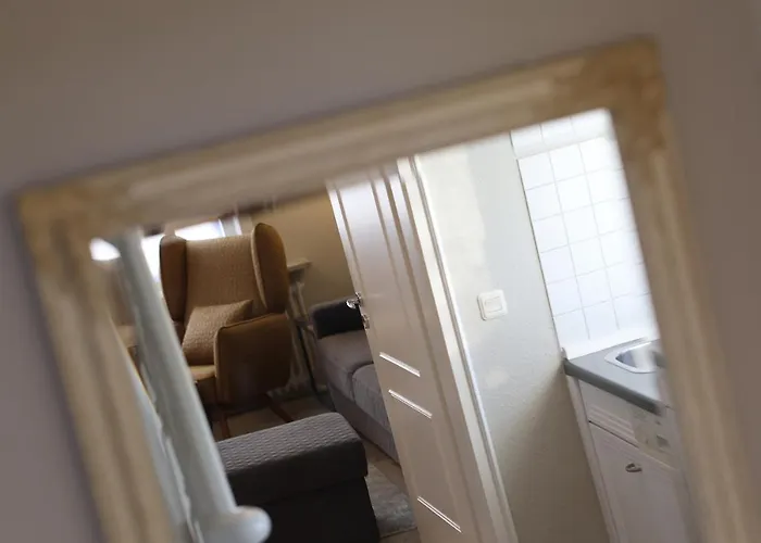 Strand Suite Апартаменты *