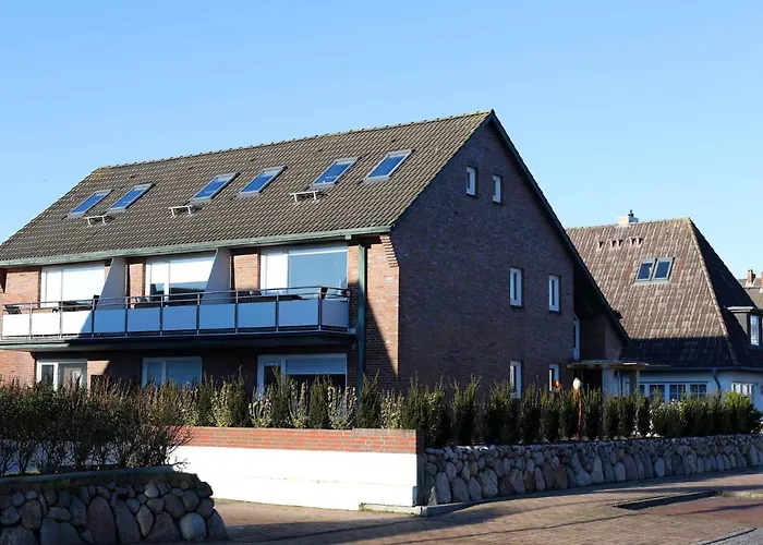 Апартаменты Strand Suite *